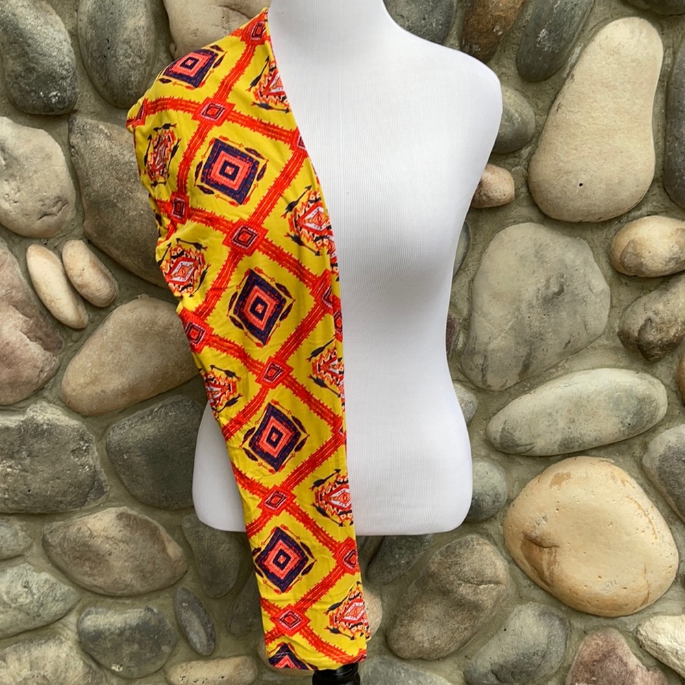 LuLaRoe New TC Tall & Curvy Geometric Aztec Leggings NWT